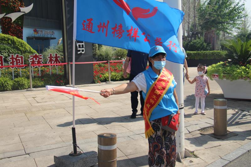 <strong>春女逼被我操出血视频</strong>